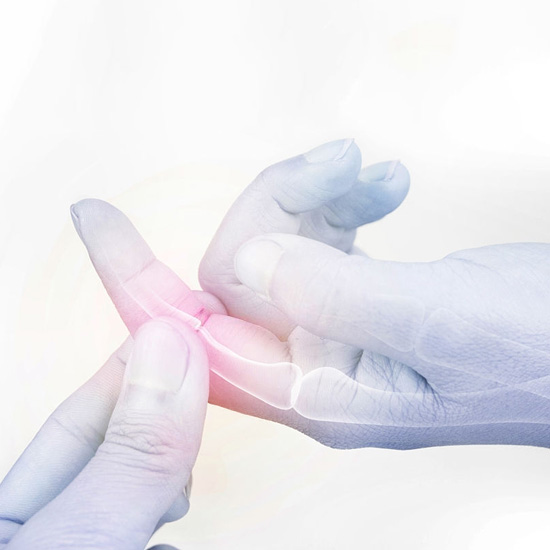 Finger-or-thumb-sprains-and-ligament-injuries